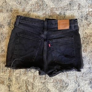 Levi’s black ribcage jean shorts